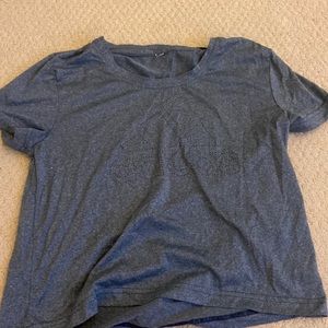 Adidas blue/gray cropped athletic tee shirt gently used